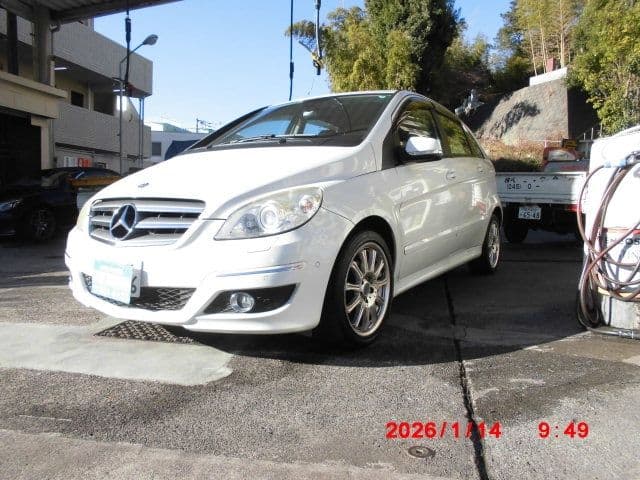 Car thumbnail 3