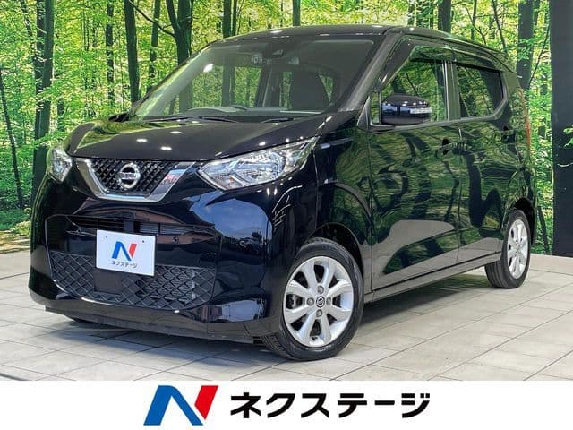 NISSAN