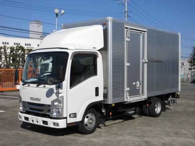 ISUZU