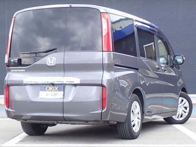 Car thumbnail 3
