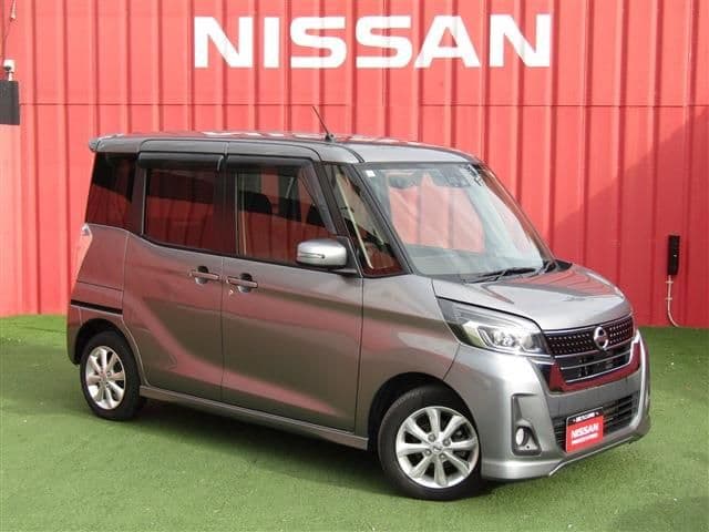 NISSAN