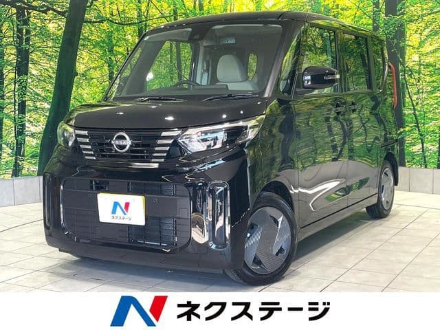NISSAN