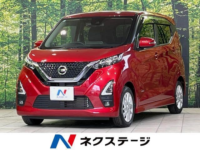 NISSAN