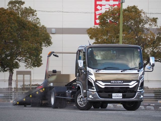 ISUZU