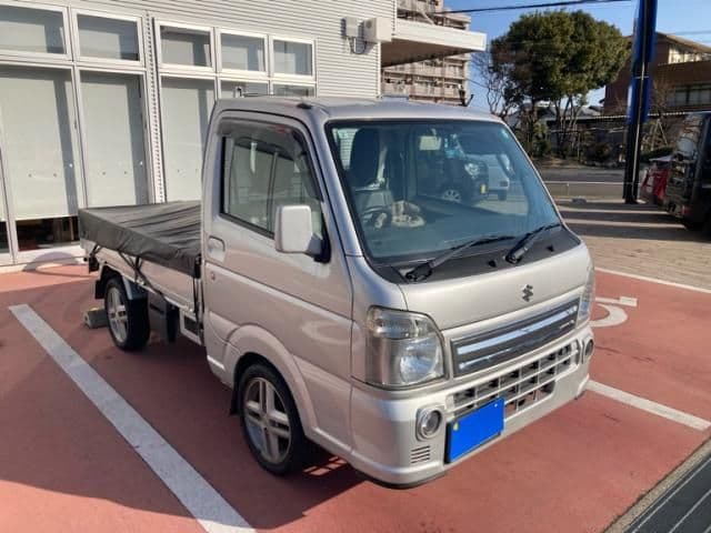 SUZUKI
