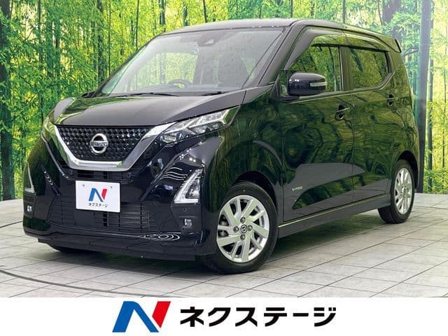 NISSAN