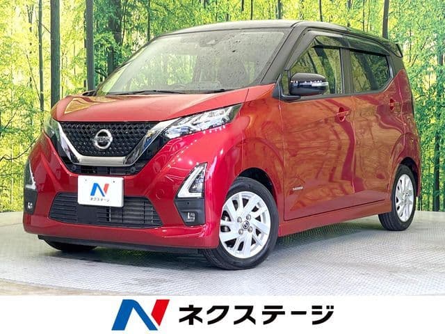 NISSAN
