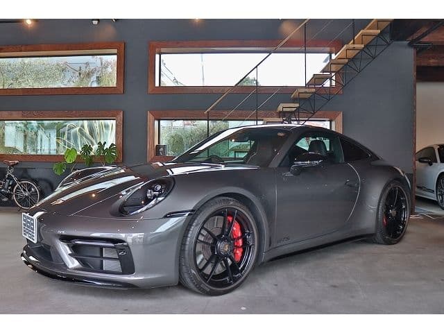 PORSCHE