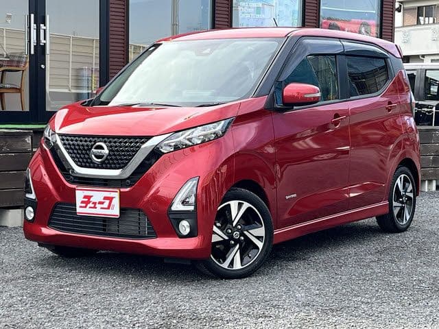 NISSAN