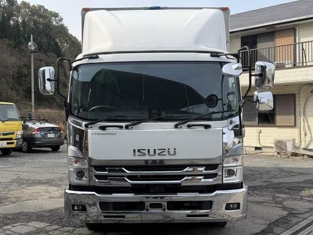 ISUZU