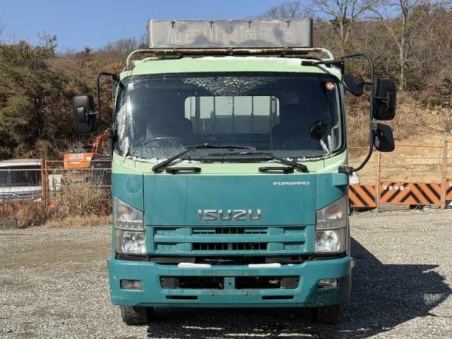 ISUZU
