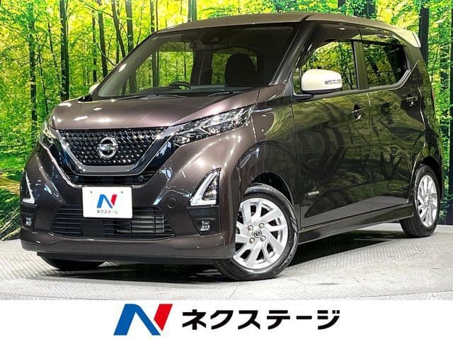 NISSAN