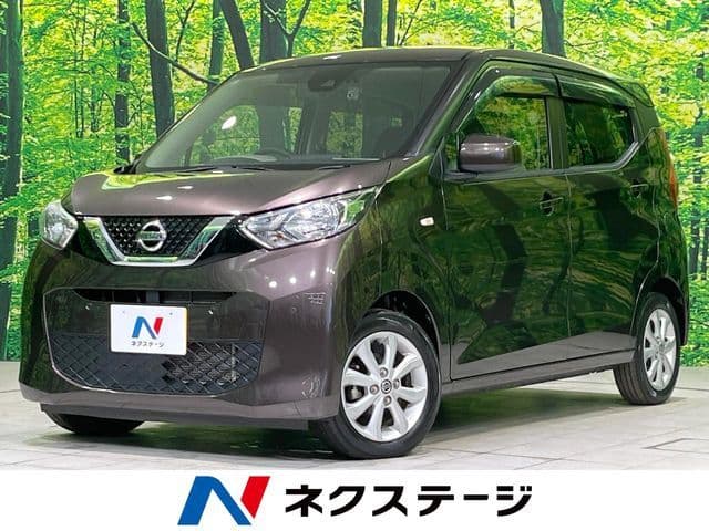 NISSAN
