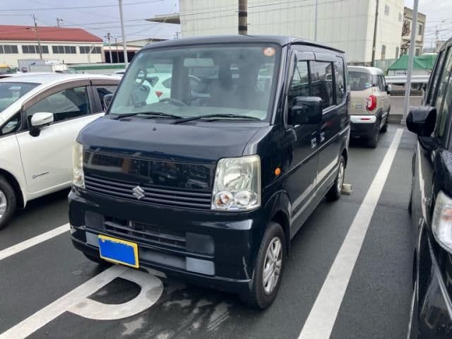 SUZUKI