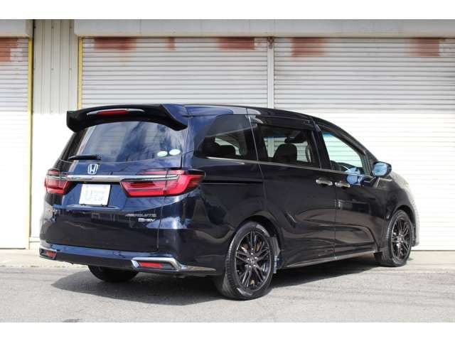 Car thumbnail 3