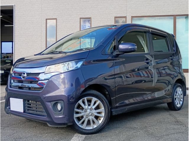 NISSAN