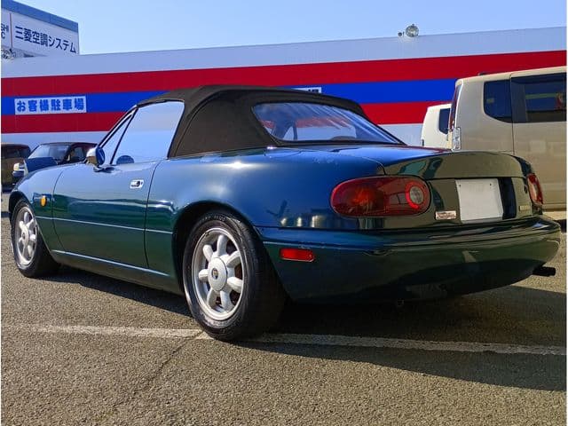 Car thumbnail 4