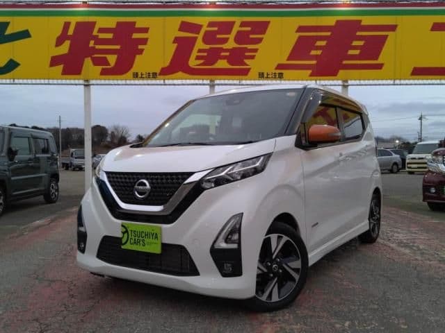 NISSAN