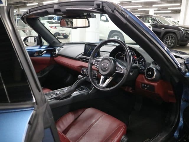 Car thumbnail 3