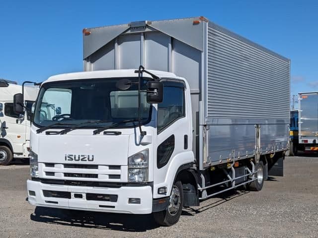 ISUZU