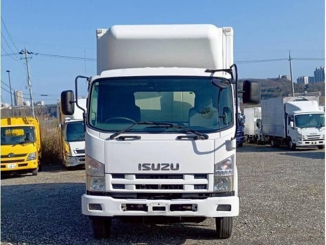 ISUZU