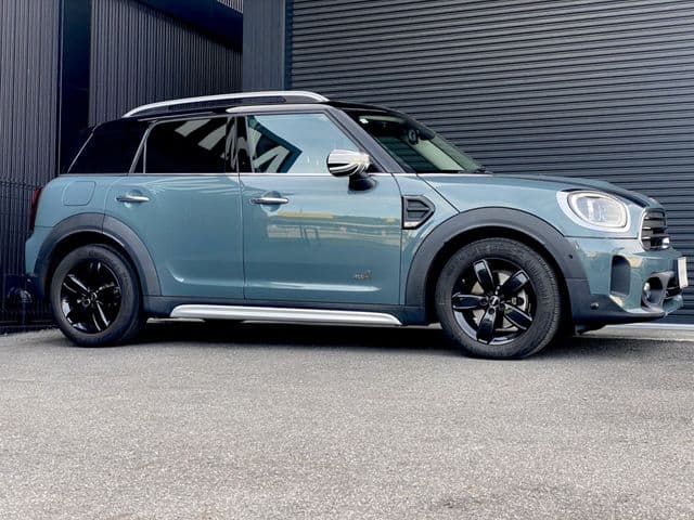 Car thumbnail 4