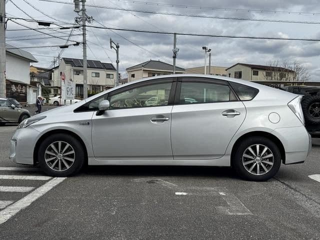 Car thumbnail 3