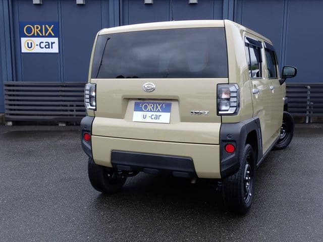 Car thumbnail 3