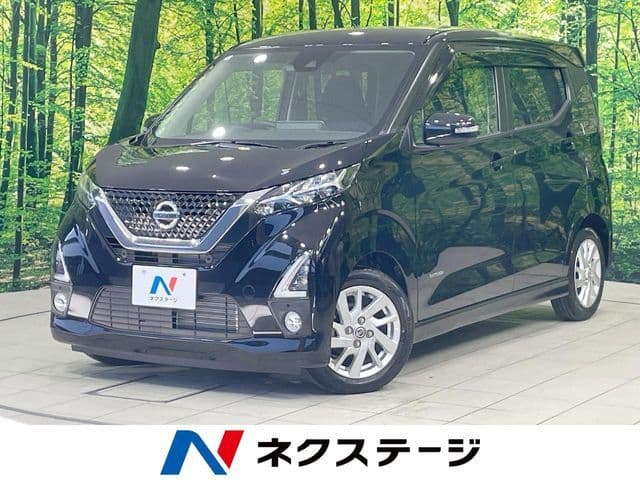 NISSAN