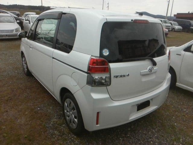 Car thumbnail 3