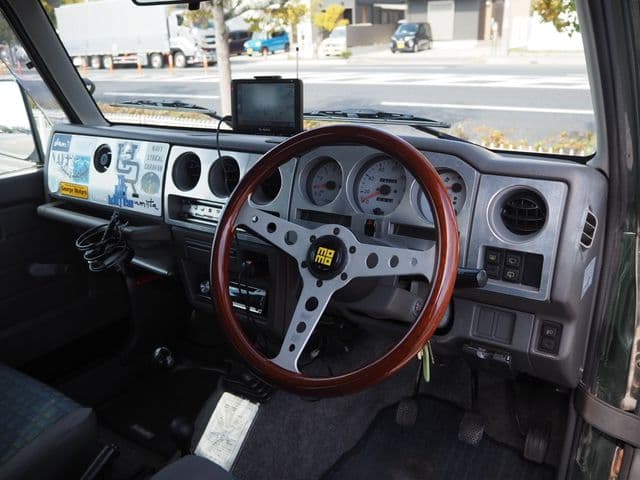 Car thumbnail 2