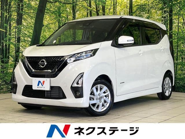 NISSAN