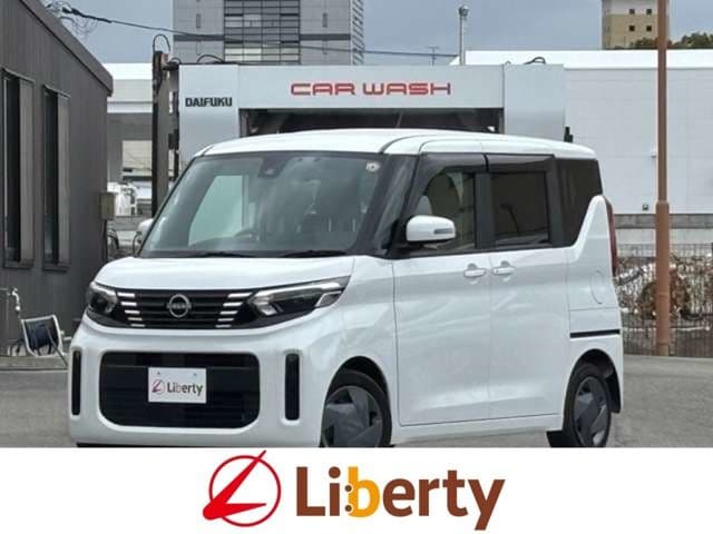 NISSAN