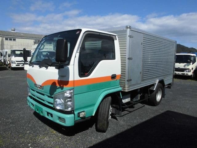 ISUZU