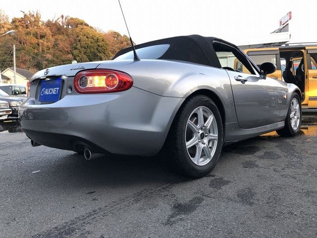 Car thumbnail 2