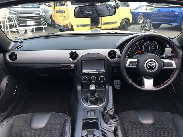 Car thumbnail 3