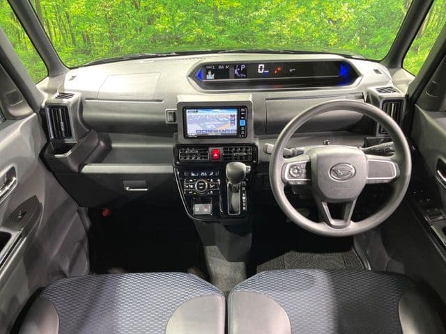 Car thumbnail 2