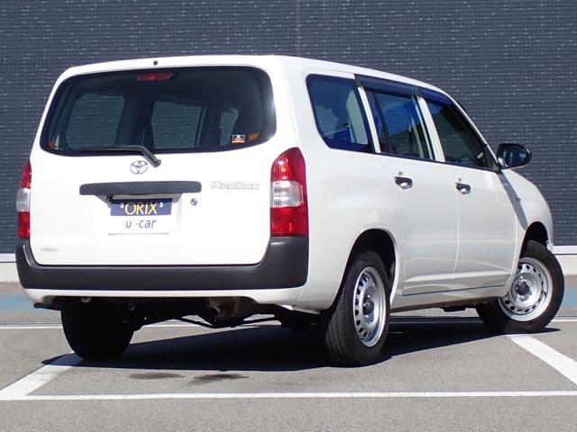 Car thumbnail 3