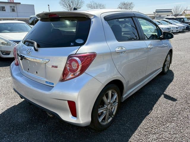 Car thumbnail 3