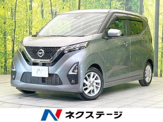NISSAN