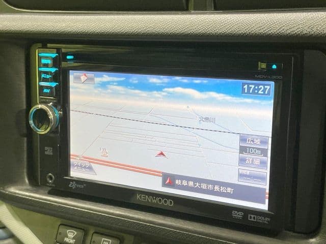 Car thumbnail 3