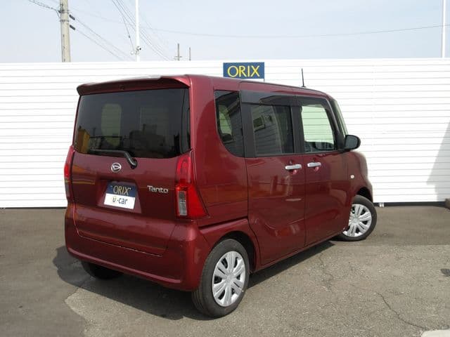 Car thumbnail 3