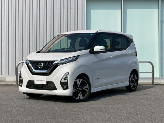 NISSAN