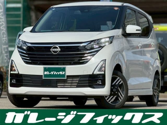 NISSAN