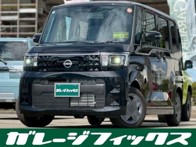 NISSAN