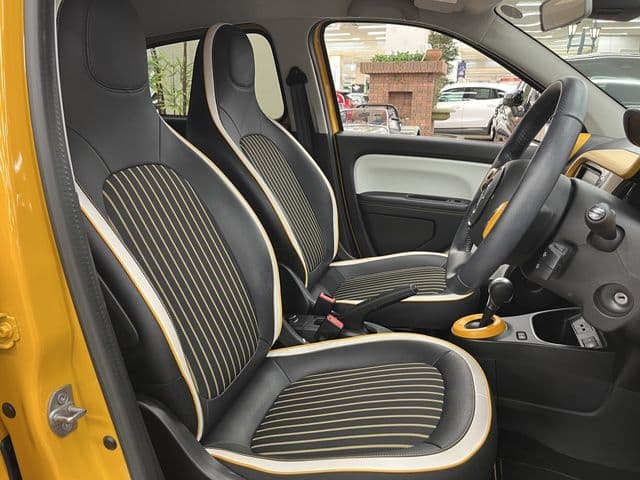 Car thumbnail 3