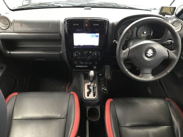 Car thumbnail 3