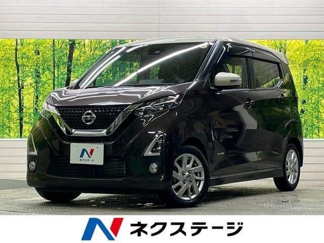 NISSAN