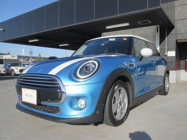 Car thumbnail 4