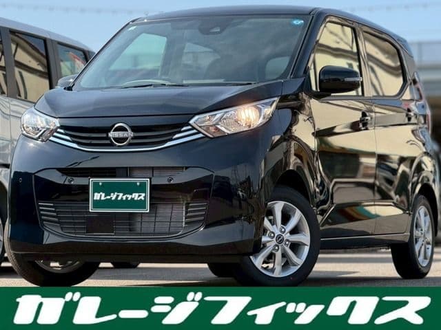 NISSAN